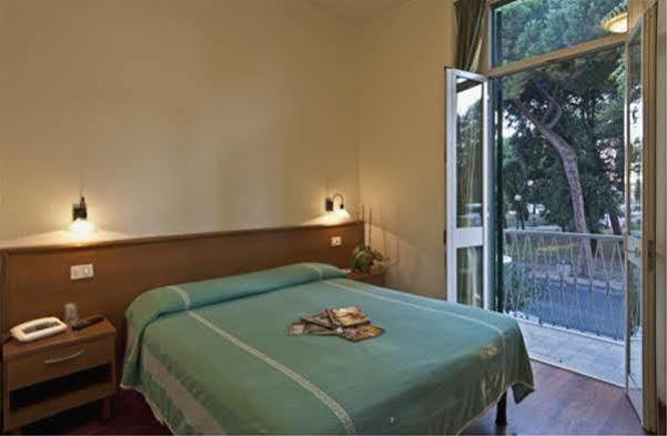 Hotel Firenze Viareggio Exteriör bild
